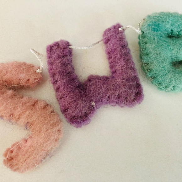 Sweet Dreams Handmade Garland - Picture 5 of 5